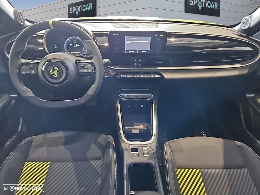 Abarth 600e 54 kWh Turismo - 8