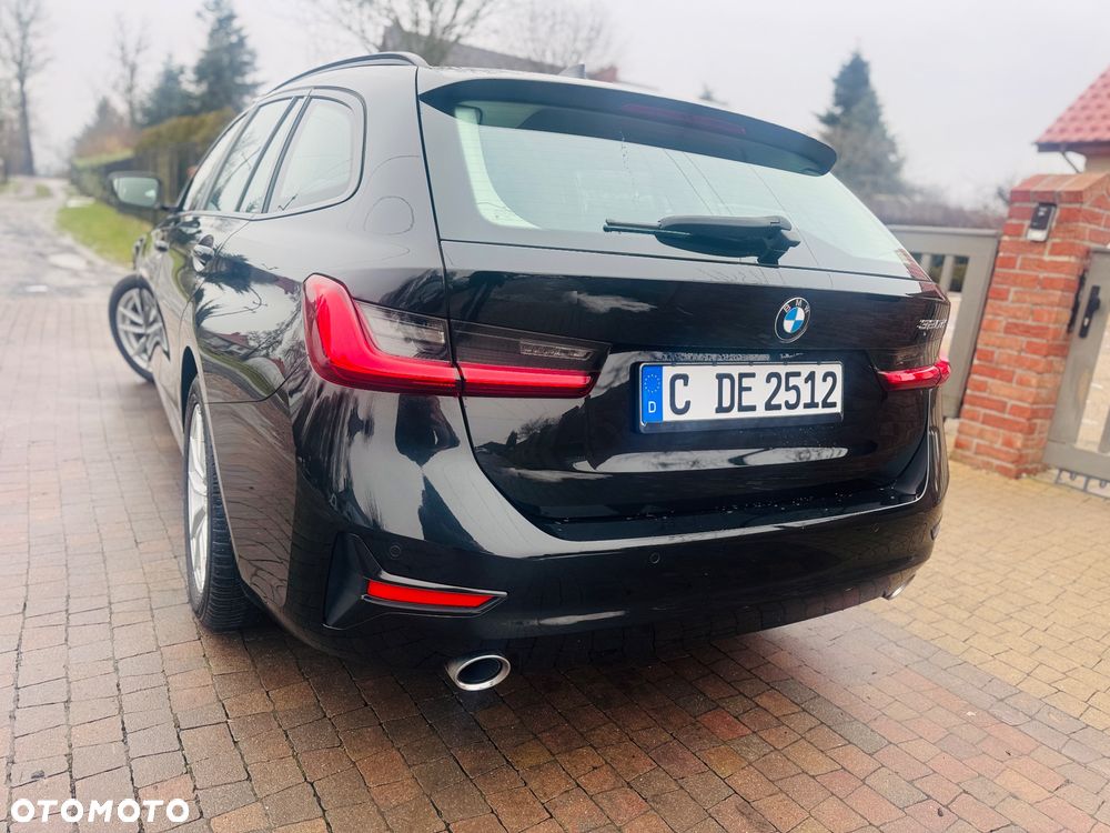 BMW Seria 3 320d Sport Line Shadow - 5