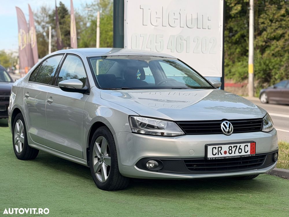 Volkswagen Jetta 1.6 TDI Blue Motion Technology Life - 10