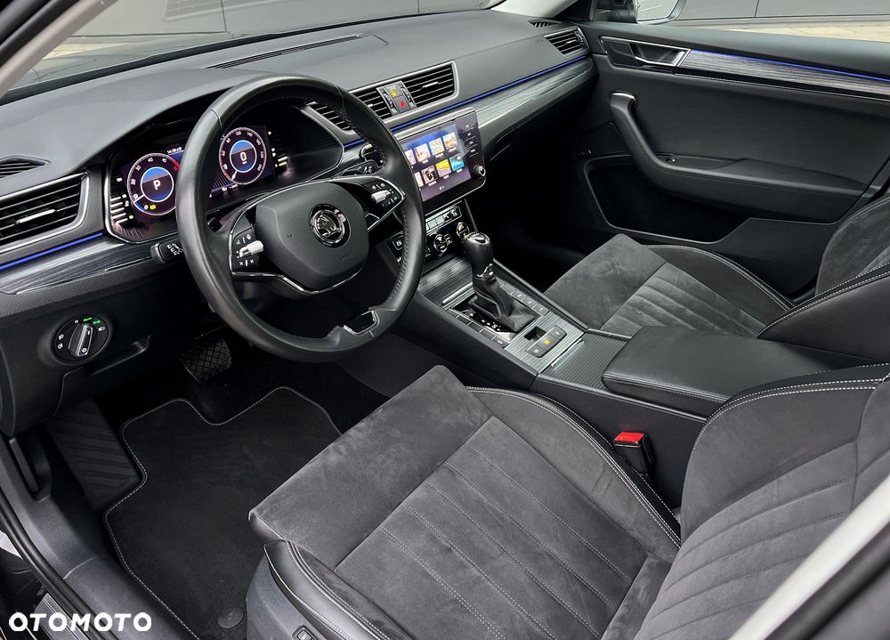 Skoda Superb 2.0 TDI DSG Premium Edition - 19