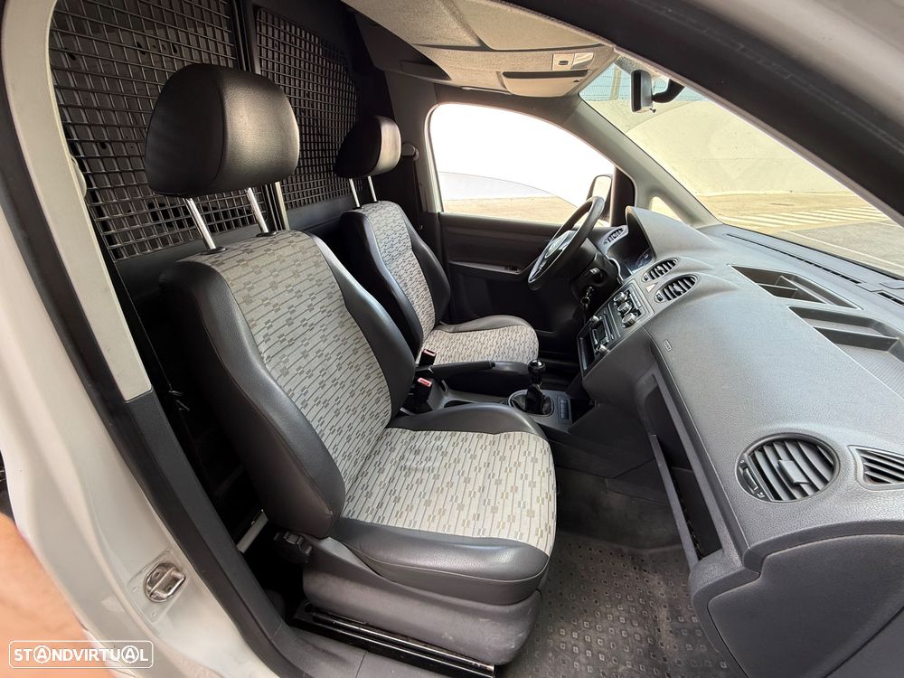 VW Caddy - 22