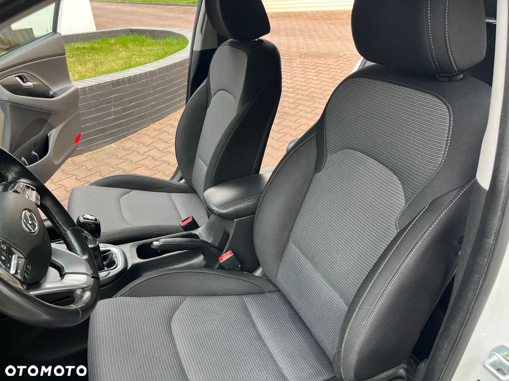 Hyundai i30 1.4 Classic + - 18