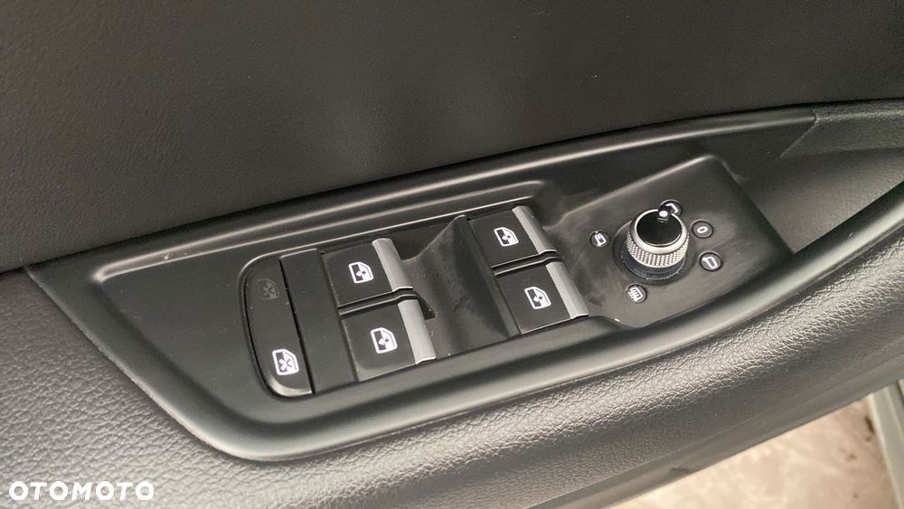 Audi A4 Limousine 35 TFSI mHEV S Line S tronic - 15