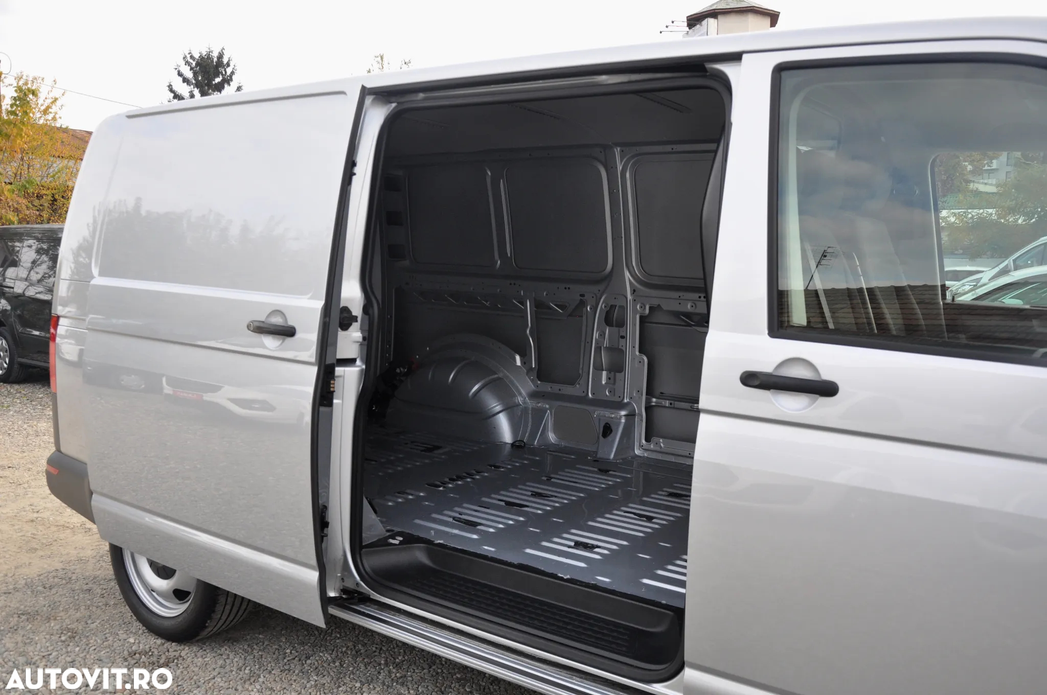 Volkswagen Transporter T6 L2H1 Van Aut. - 12