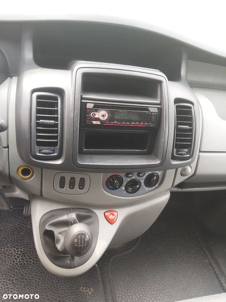 Renault Trafic L1H1 2.0DCi - 18