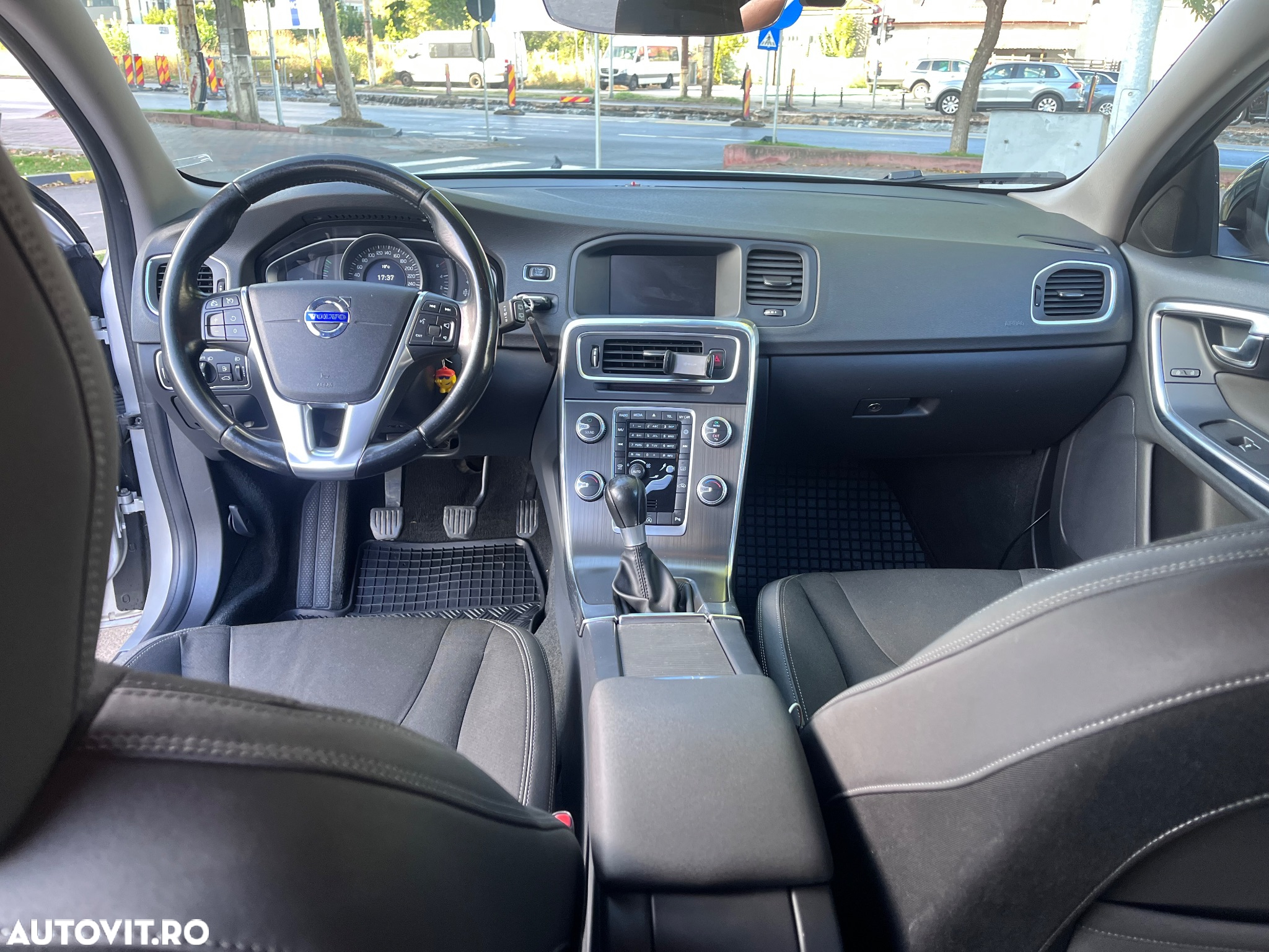 Volvo V60 D3 Momentum - 7
