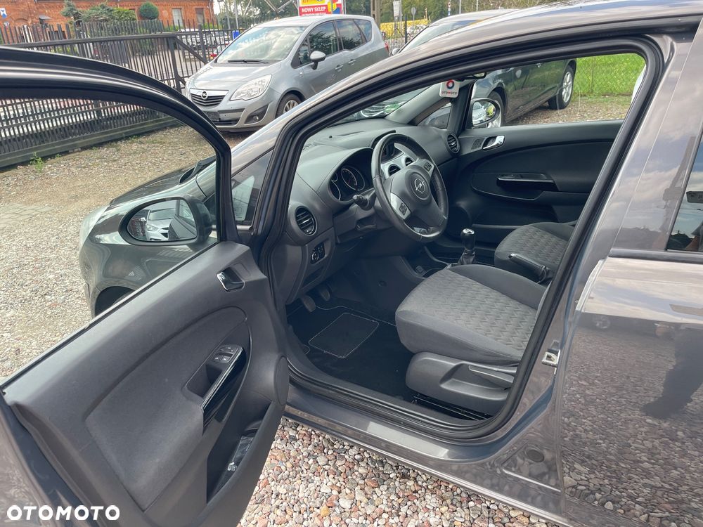 Opel Corsa 1.2 16V Cosmo - 8