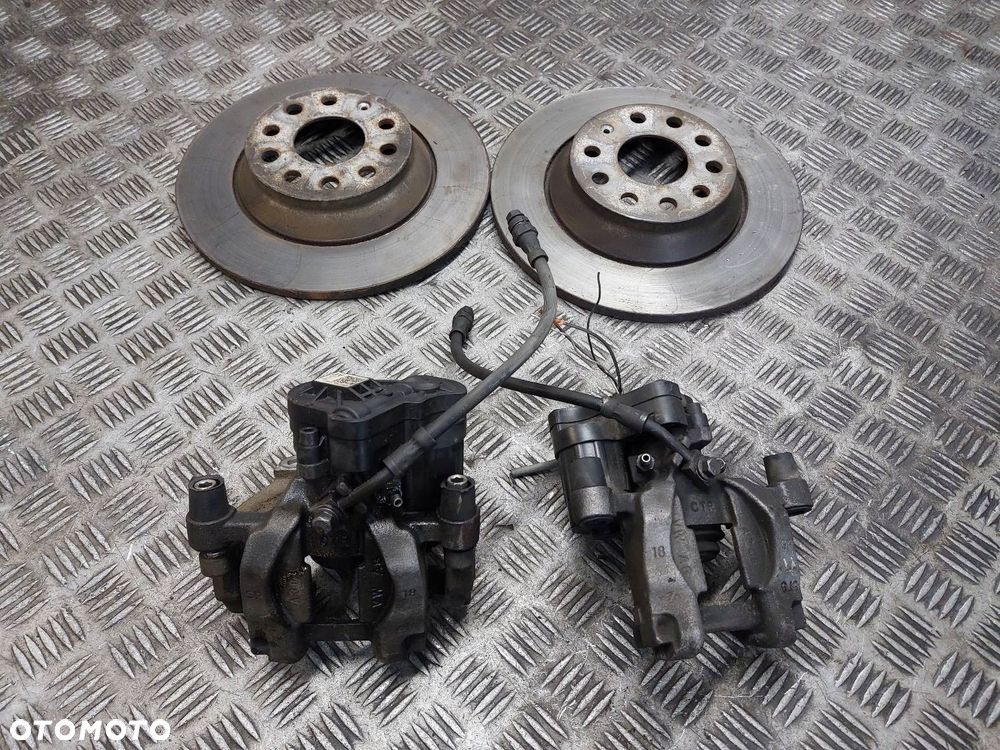 TARCZE HAMULCOWE TYŁ ZACISKI VW PASSAT B8 LIFT 3Q0615405AE 3Q0615406AE - 1