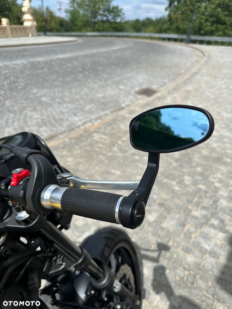 Yamaha XSR - 4