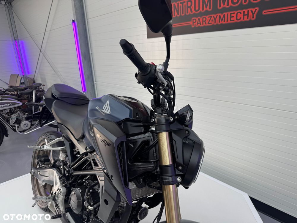 Honda CB - 11