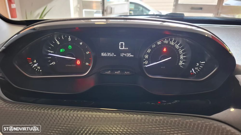 Peugeot 2008 1.6 BlueHDi Style - 10