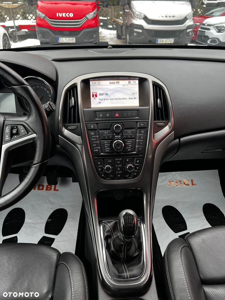 Opel Astra 1.7 CDTI DPF Cosmo - 14