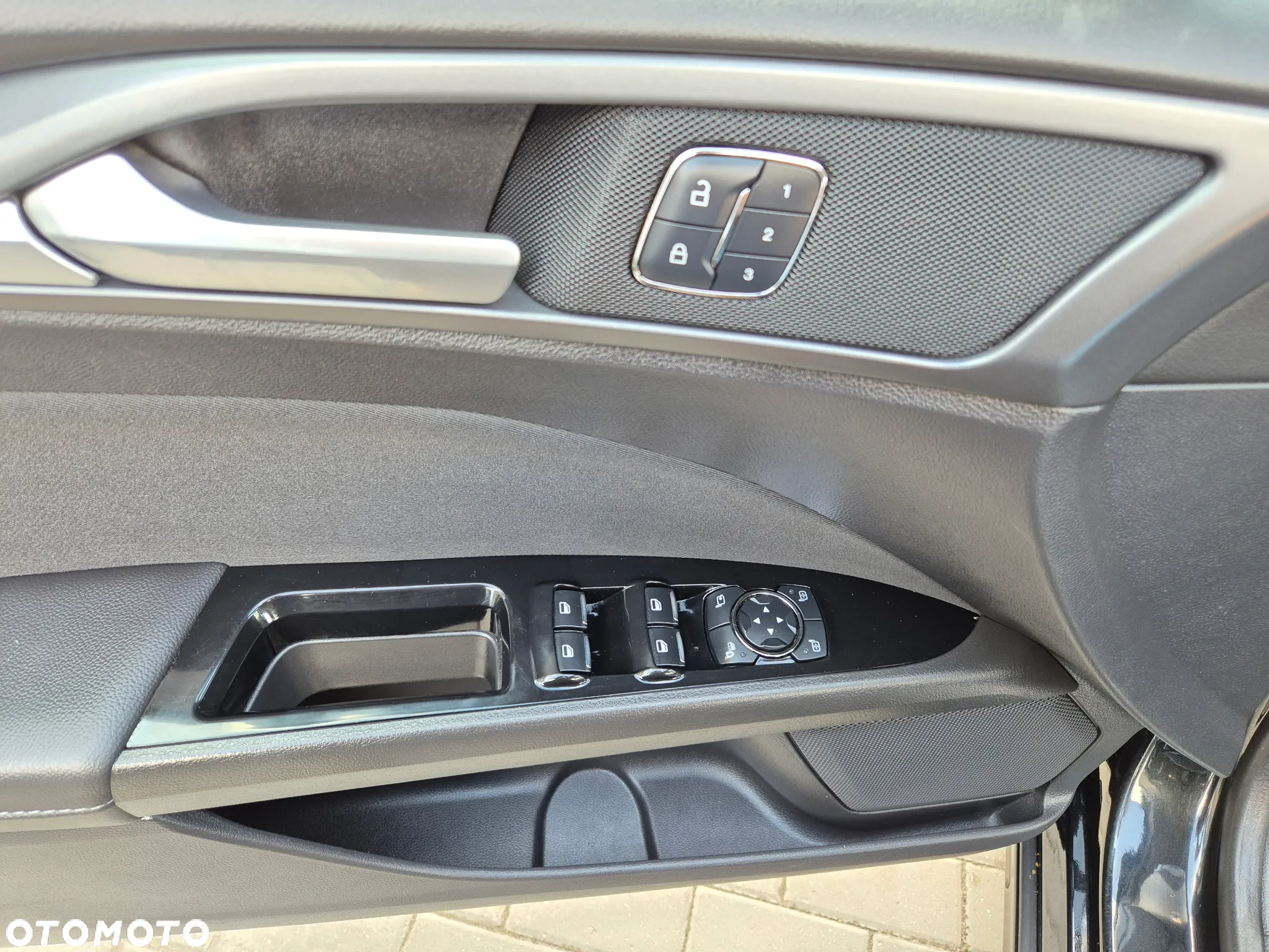 Ford Mondeo Turnier 2.0 TDCi Start-Stopp Titanium - 24