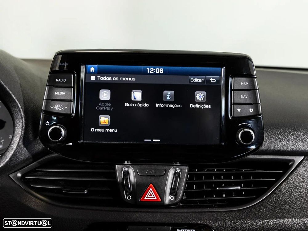 Hyundai i30 1.6 CRDI STyle — fotografia 13