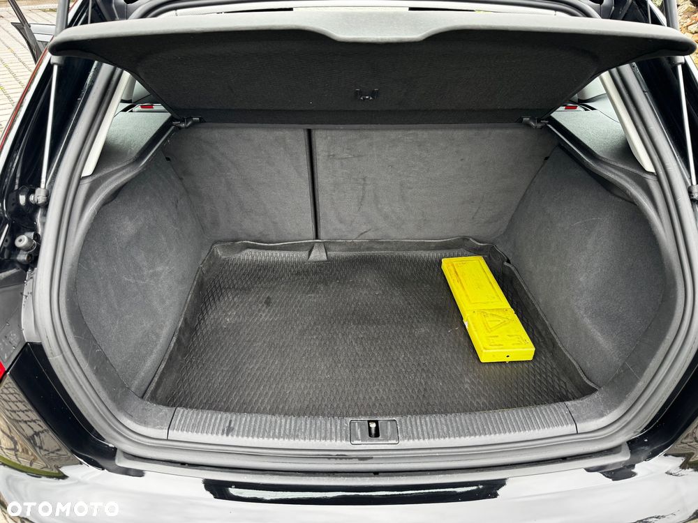 Audi A3 Sportback 1.8 TFSI Ambiente - 9