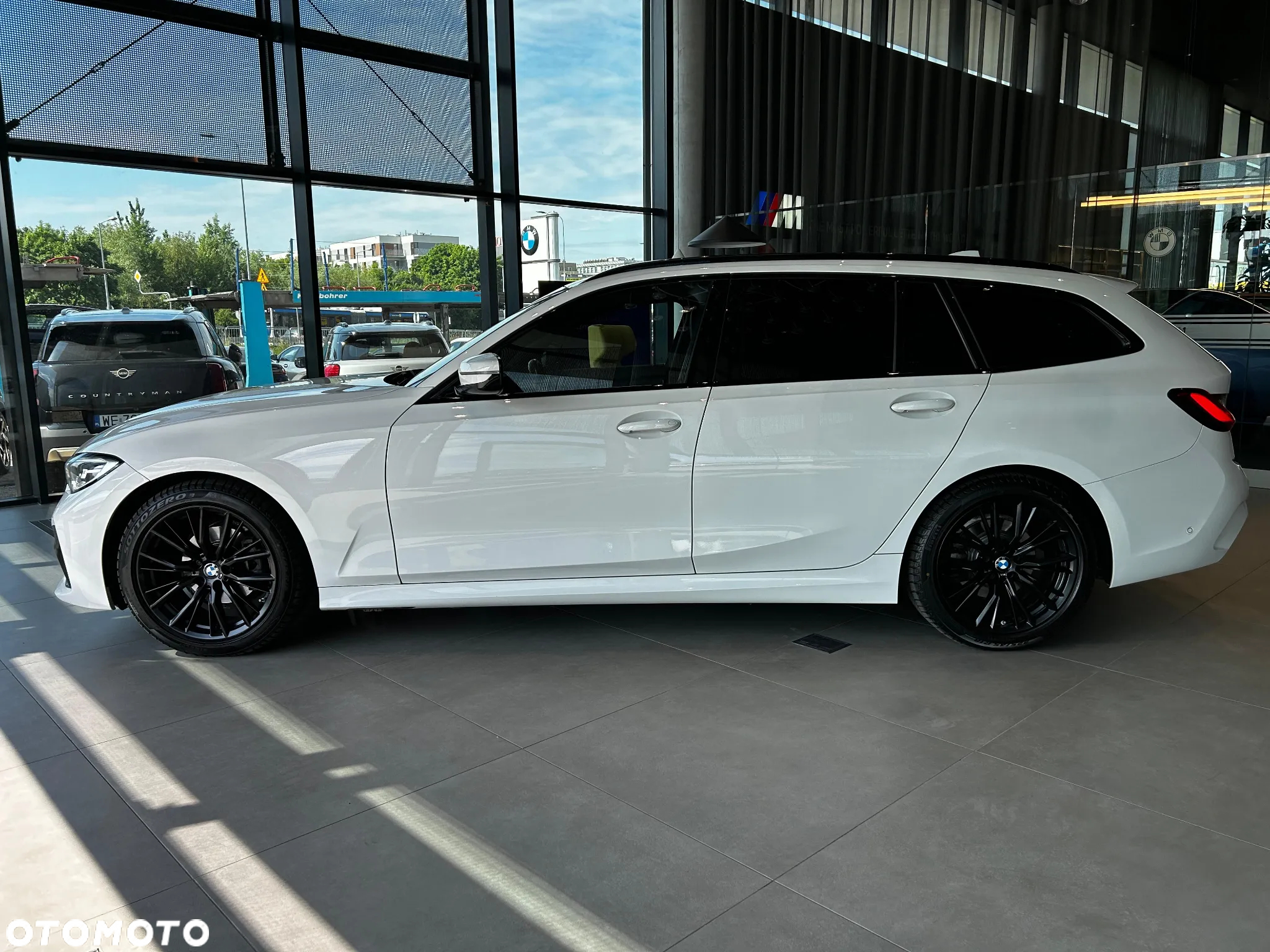 BMW Seria 3 318d M Sport Shadow - 5