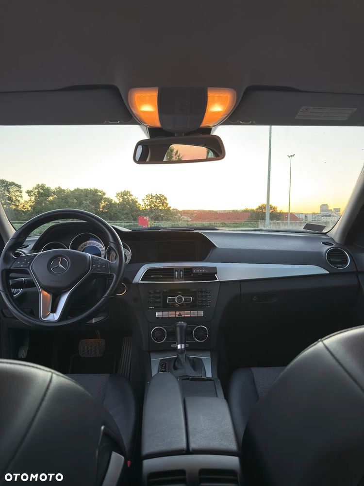 Mercedes-Benz Klasa C 200 (BlueEFFICIENCY) 7G-TRONIC Avantgarde - 9