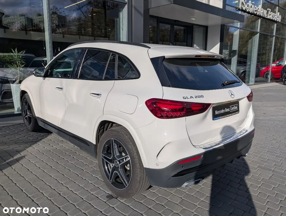 Mercedes-Benz GLA 200 AMG Line - 5