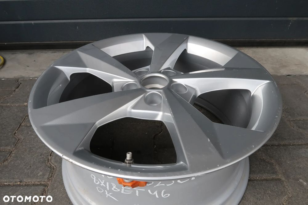 AD12 Felga Audi A3 8y0601025CP - 3