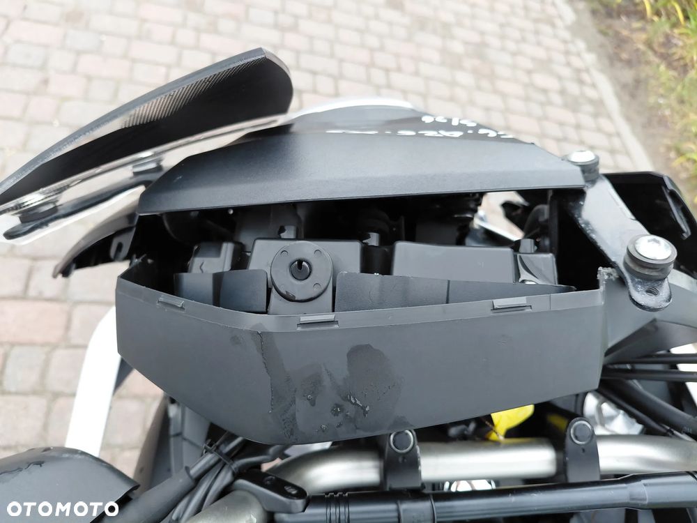 Suzuki V-STROM - 28