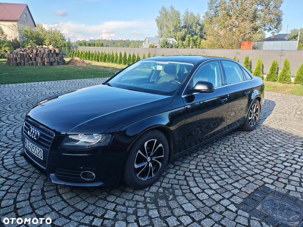 Audi A4 Limousine - 1