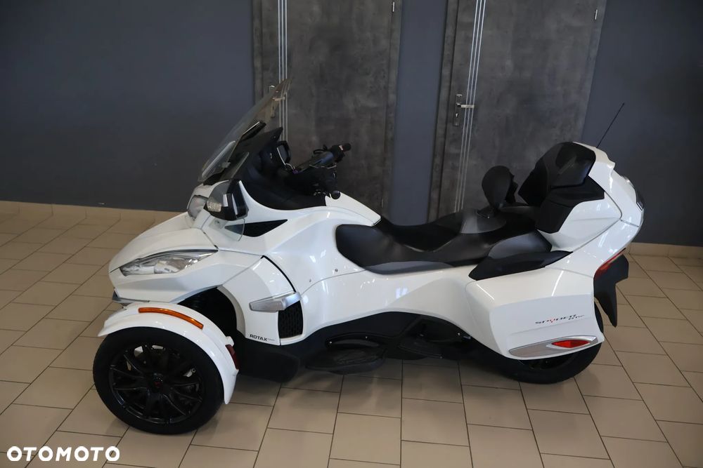 Can-Am Spyder - 12