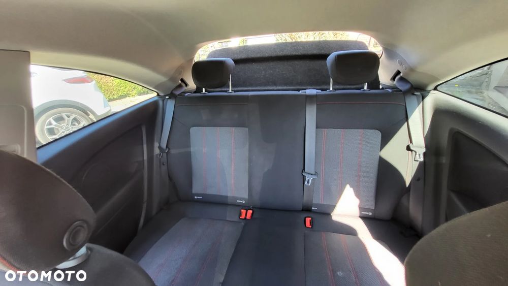 Opel Corsa 1.4 16V Color Edition - 14