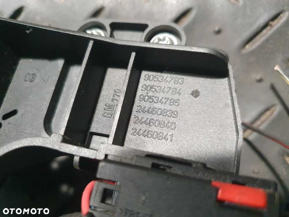 ZAMEK KLAPY BAGAŻNIKA OPEL CORSA C 90534783 - 2
