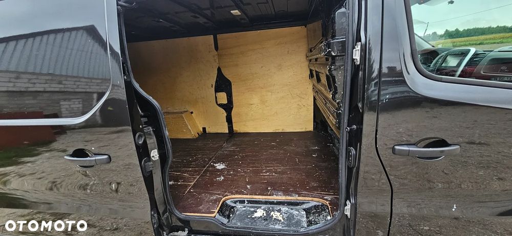 Renault Trafic - 12