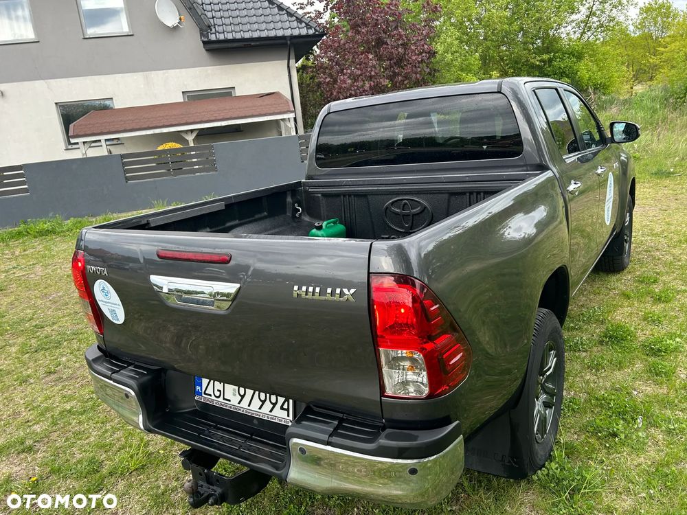 Toyota Hilux 4x4 Double Cab Autm Executive - 11