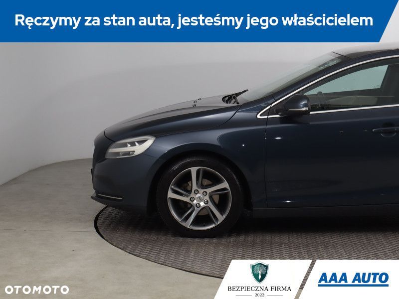 Volvo V40 - 16