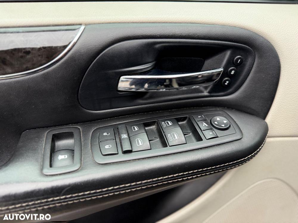 Lancia Voyager 2.8 Multijet 16v S - 17