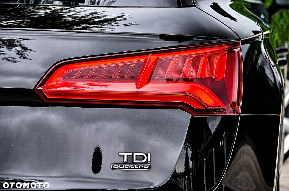 Audi Q5 35 TDI quattro S tronic design - 21