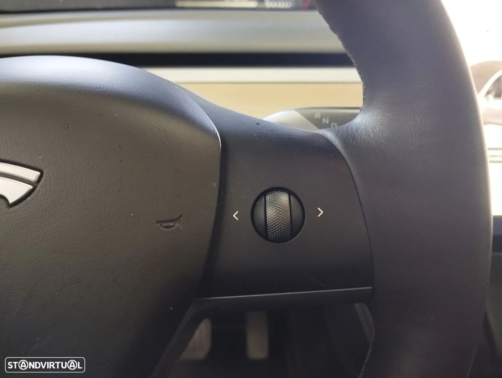 Tesla Model Y Long Range Tração Integral - 25