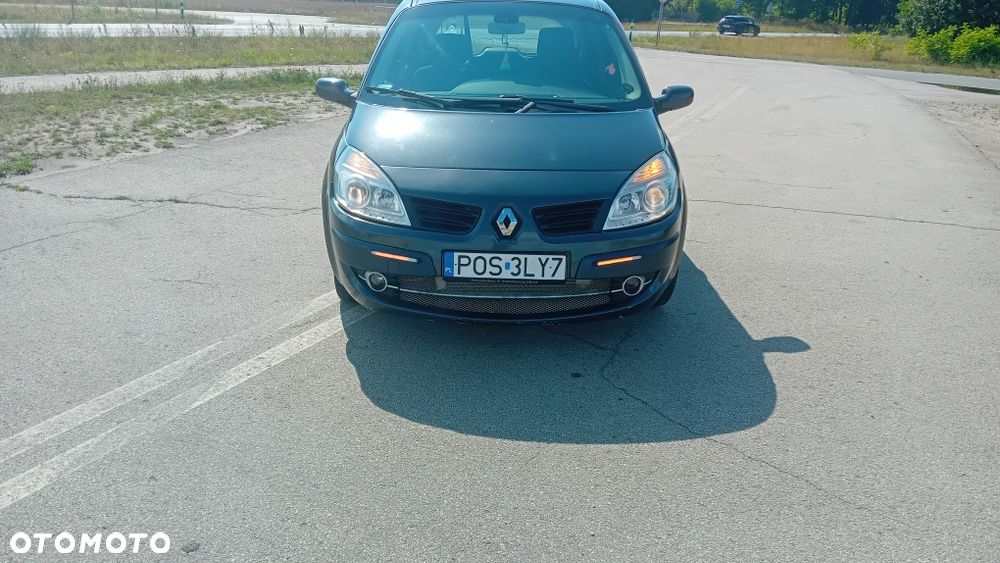 Renault Scenic - 1