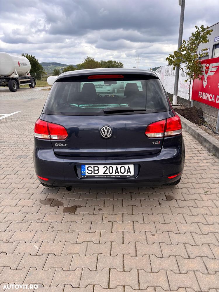 Volkswagen Golf 1.6 TDI DPF Comfortline - 4