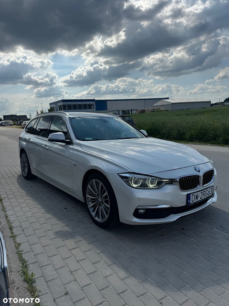 BMW Seria 3 318d Luxury Line - 2