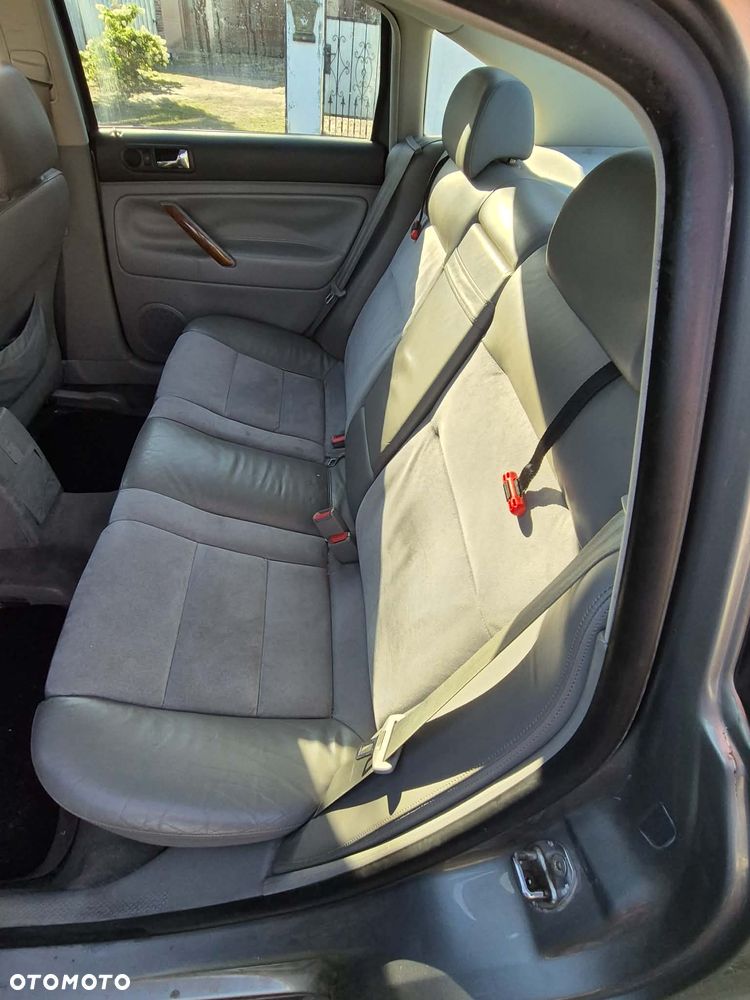 Volkswagen Passat 1.9 TDI 4Mot Basis - 9