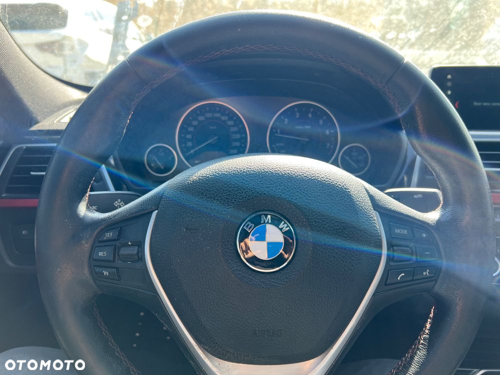 BMW Seria 3 330i xDrive Edition Luxury Line Purity - 21