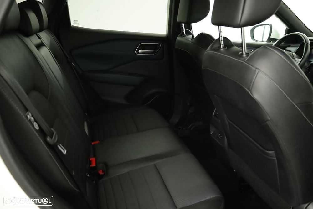 Nissan Qashqai 1.3 DIG-T Tekna Xtronic - 23