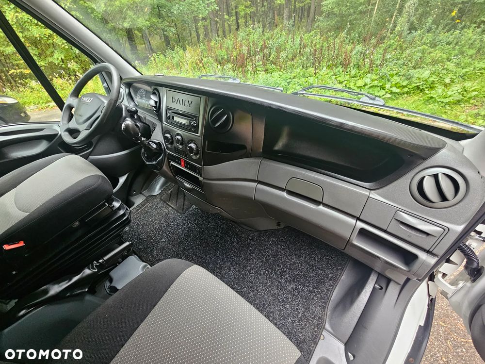 Iveco Daily BLIŹNIAKI Hak 3,5 tony - 31