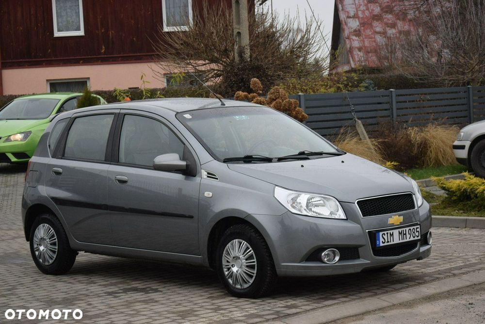 Chevrolet Aveo - 4