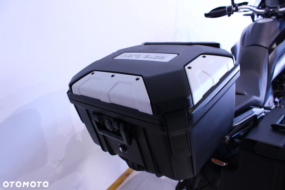Moto Guzzi V85 - 21
