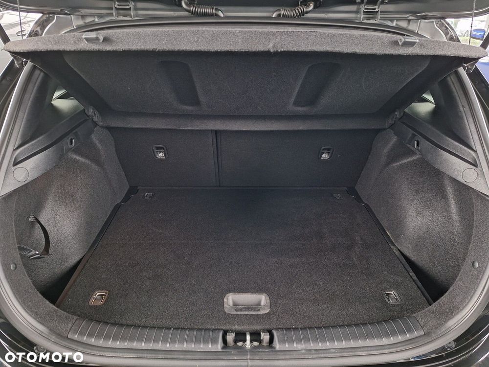 Kia Ceed 1.5 T-GDI Business Line DCT - 18