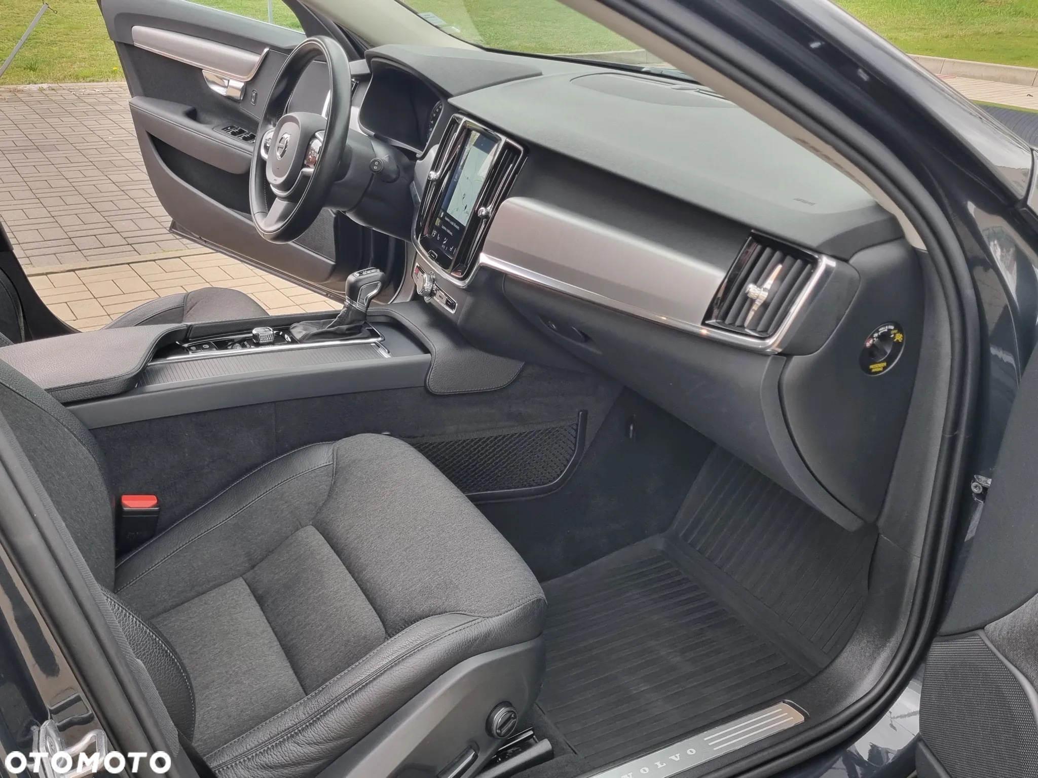 Volvo V90 D4 Geartronic Momentum Pro - 16