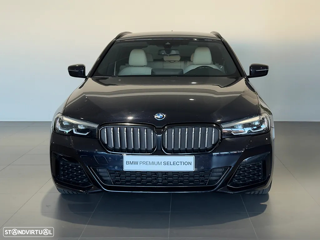 BMW 530 e Pack Desportivo M - 2