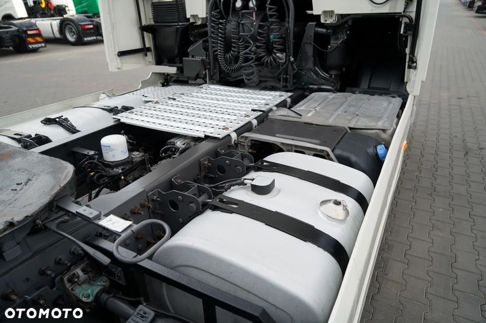 Volvo FH 500 / KLIMATYZACJA POSTOJOWA / CAŁA NA PODUSZAKCH / EURO 6 - 17