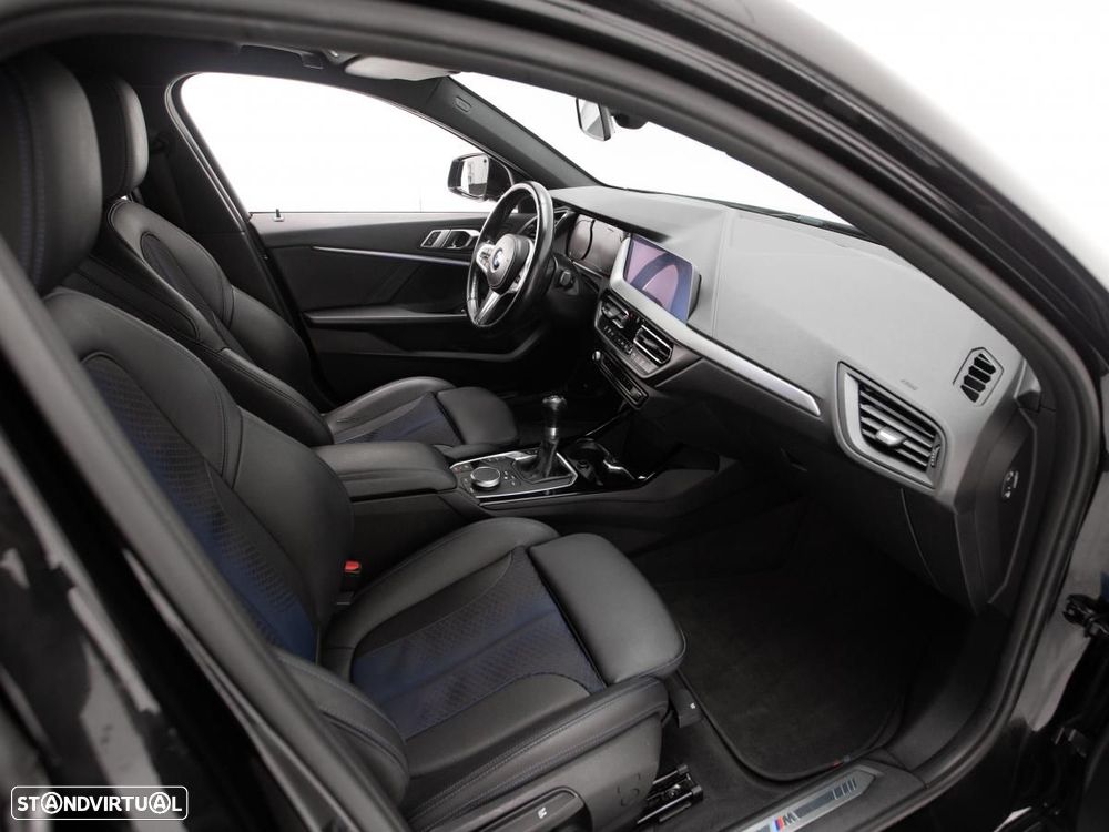 BMW 116 d Pack Desportivo M - 9