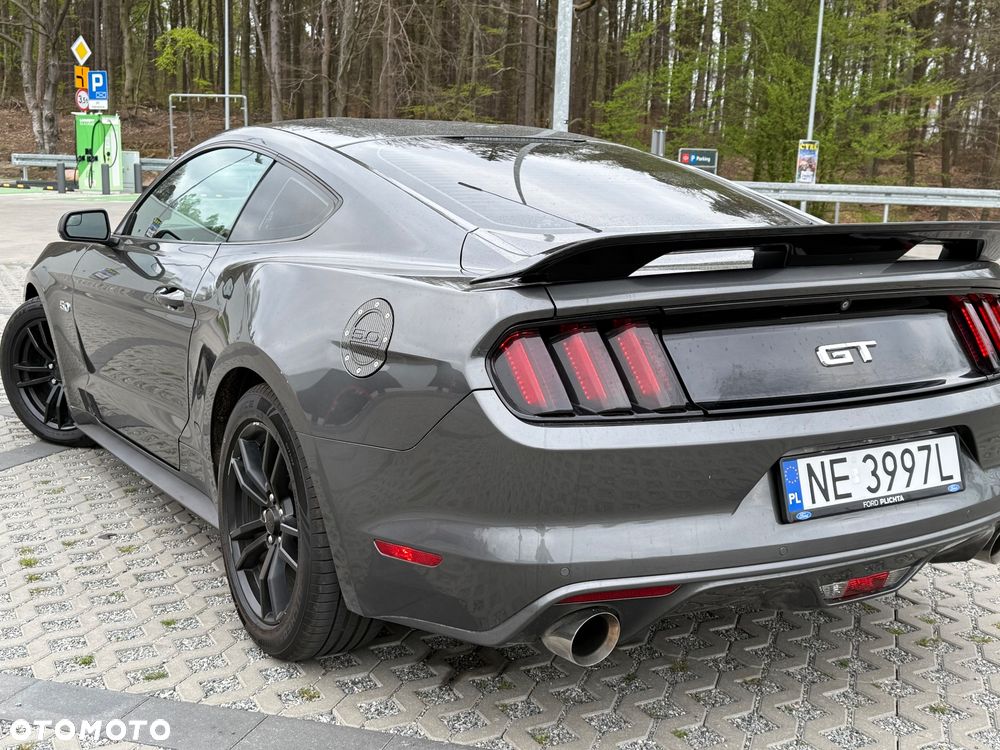 Ford Mustang 5.0 V8 GT - 4