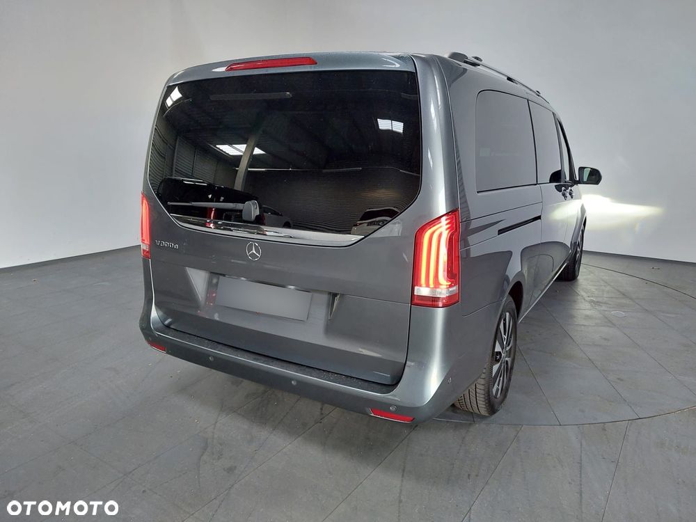 Mercedes-Benz Klasa V 300 d 9G-Tronic - 3